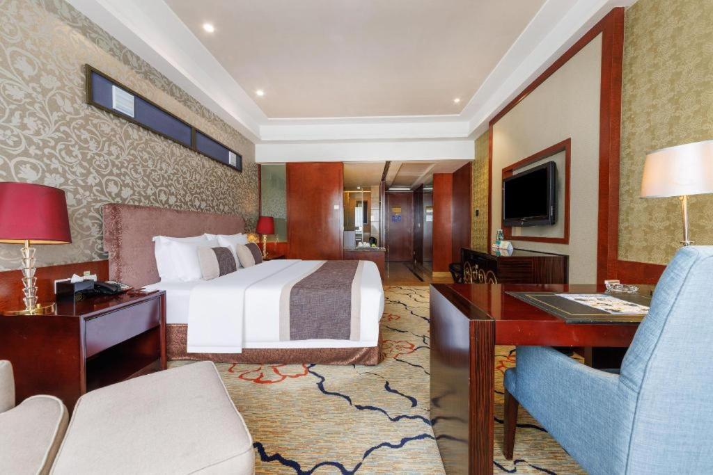 Eurasia International Hotel Tungkuan Kültér fotó
