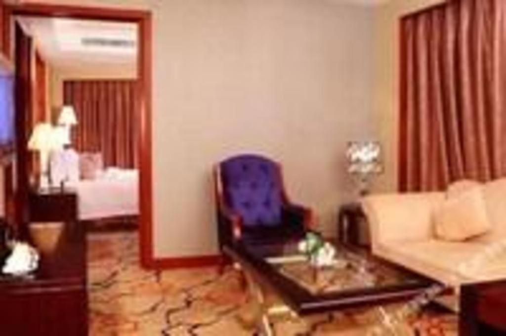 Eurasia International Hotel Tungkuan Kültér fotó