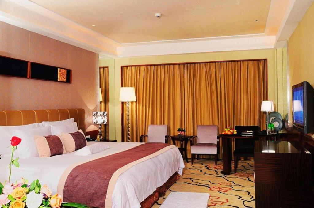 Eurasia International Hotel Tungkuan Kültér fotó