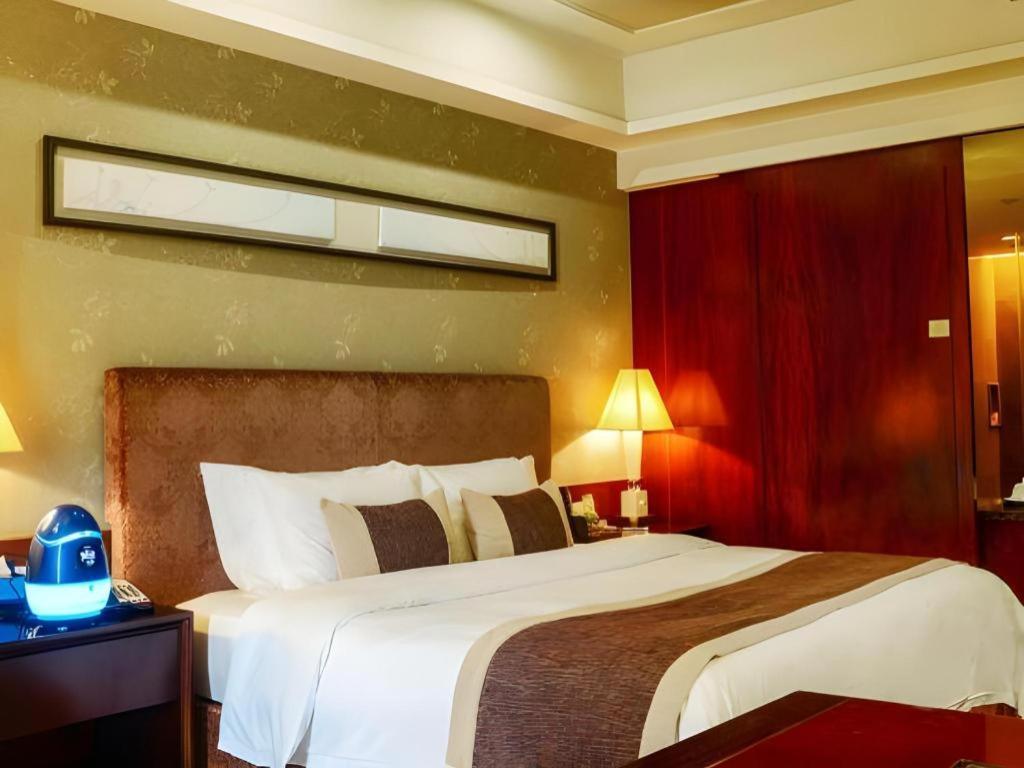 Eurasia International Hotel Tungkuan Kültér fotó