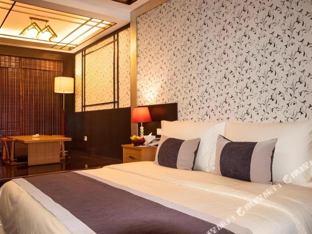 Eurasia International Hotel Tungkuan Kültér fotó