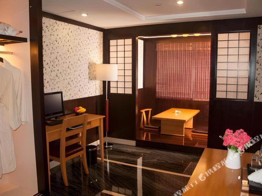 Eurasia International Hotel Tungkuan Kültér fotó