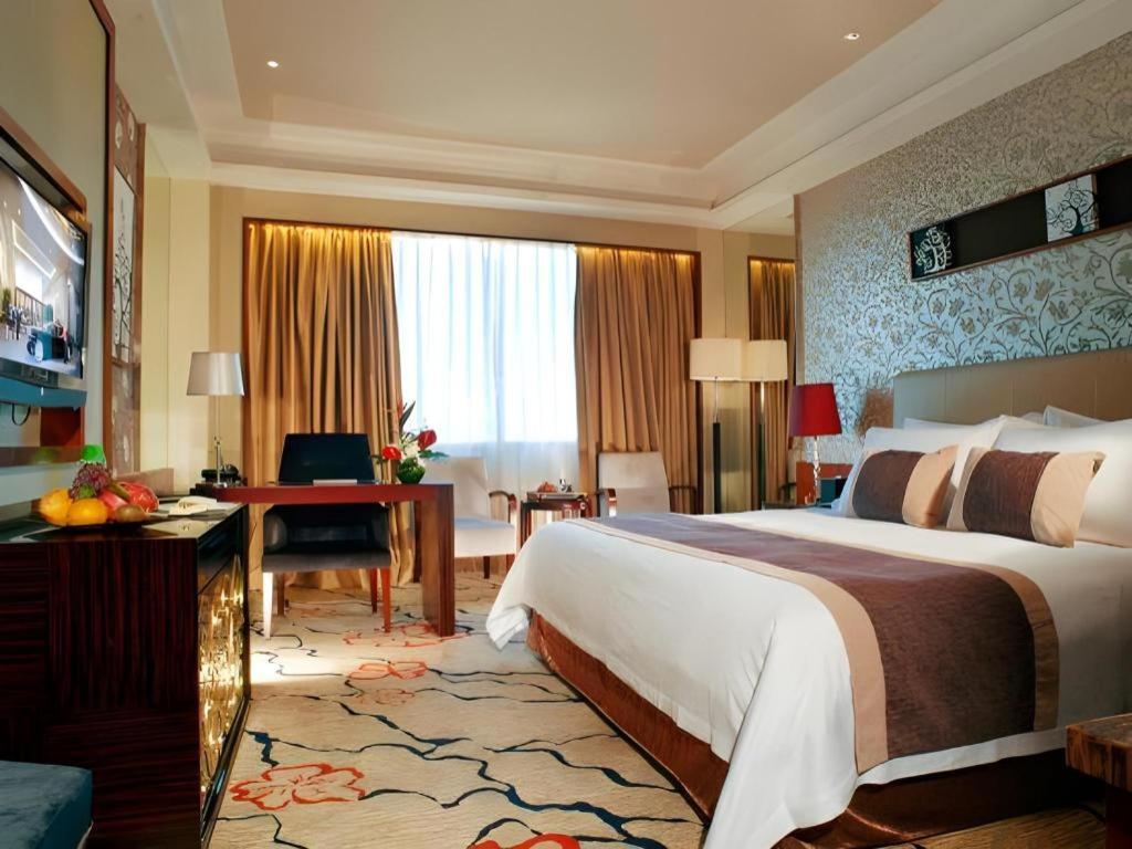 Eurasia International Hotel Tungkuan Kültér fotó