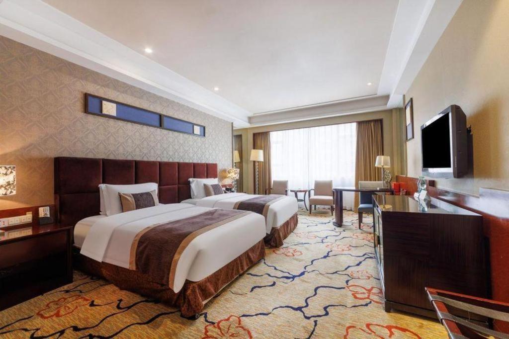 Eurasia International Hotel Tungkuan Kültér fotó